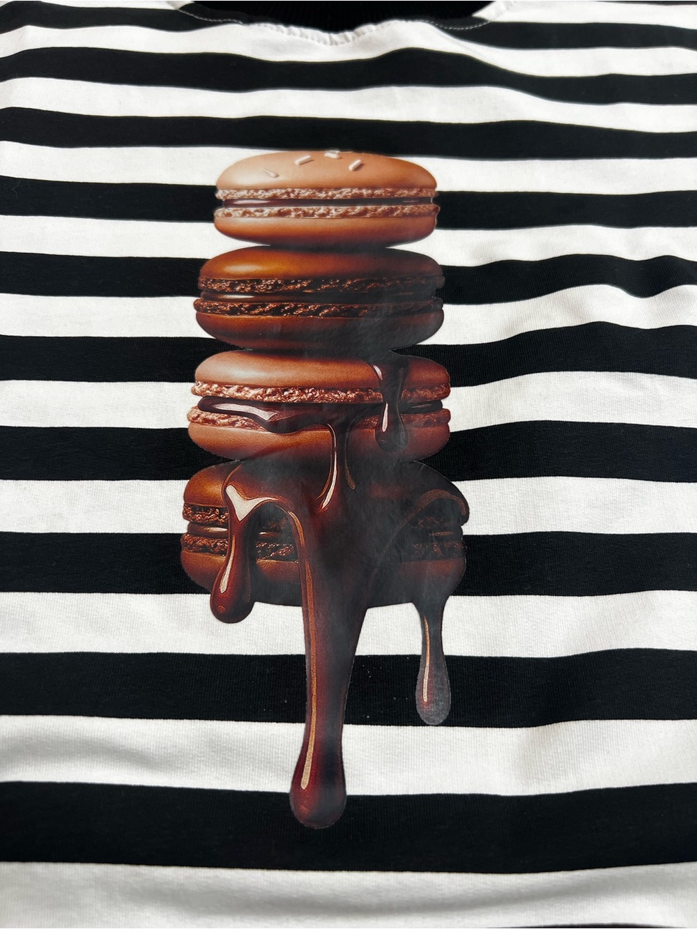 New Striped Black & White Crewneck Sweatshirt with Chocolate Macarons L/XL